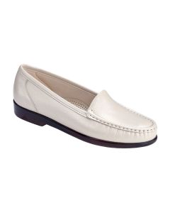 Women's SAS Simplify Pearl Bone