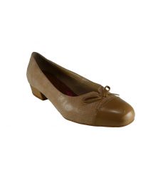 Women's Ros Hommerson Tawnie Nude Lizard with Patent